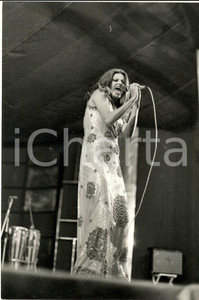 1970 ca COSTUME ITALIA Ritratto della cantante MILVA in concerto *Foto 20x30
