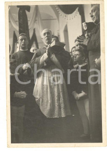 Fotografia d epoca originale 1935 ca AREA LOMBARDA Benedizione Cardinale SCHUSTER e membri PNF Foto 6x8 cm 1