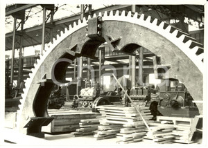 Fotografia d epoca originale 1938 MILANO Fiera Campionaria  ruota ad ingranaggi Padiglione Meccanica Foto 1