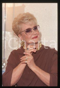 Flo SANDON'S - TV SHOW Italian singer Portrait 1990 ca * 35 mm vintage slide 13