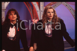 35mm vintage slide* 1995 STRISCIA LA NOTIZIA Laura FREDDI e Miriana TREVISAN 10