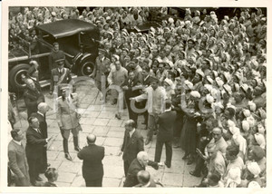 Fotografia d epoca originale 1938 NAPOLI Umberto II alla MANIFATTURA TABACCHI accolto da maestranze Foto 1