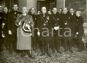 Fotografia d epoca originale 1936 MILANO Guido PESENTI riceve autoritÃ  Regime in Podesteria Fotografia 1