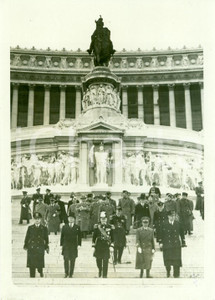 Fotografia d epoca originale 1940 ca ROMA Missione Marina Olandese al MILITE IGNOTO Fotografia 1