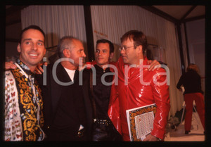 35mm vintage slide* 1995 ca MODA Gianni VERSACE Elton JOHN backstage sfilata (3)