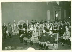 Fotografia d epoca originale 1942 ROMA Vittorio Emanuele III assiste a consegna premi Accademia d ITALIA Foto 1