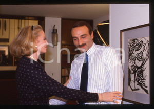 35mm vintage slide*1989 UNA VERITÀ COME UN'ALTRA Paolo SCALONDRO e CAPUCINE 