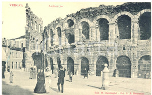 Cartolina originale da collezione 1900 ca VERONA Borghesia a passeggio all Anfiteatro romano Cartolina ANIMATA 1