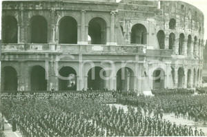 Fotografia d epoca originale 1935 ROMA Opera BALILLA schierata al COLOSSEO per anniversario Intervento FOTO 1