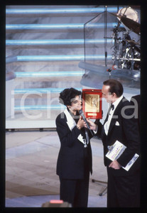 35mm vintage slide* 1992 FESTIVAL SANREMO - Pippo BAUDO intervista Mia MARTINI