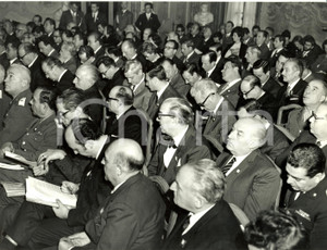 Fotografia d epoca originale 1969 MILANO Fondazione CARLO ERBA Convegno INISM Uditorio nella sala Fotografia 1