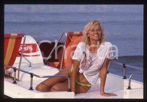 35mm vintage slide* 1985 ca ITALIA Rossella GARDINI in costume da bagno (24)