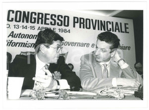 Fotografia d epoca originale 1984 MILANO  XXIV Congresso Provinciale PSI Ugo FINETTI Giovanni MANZI Foto 1 1