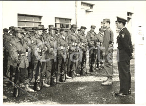 1956 NAPOLI Addestramento polizia COLOMBIA prima della partenza per l'Egitto