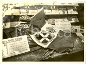 Fotografia d epoca originale 1937 PADOVA LEGA NAVALE ITALIANA Cofano bandiera per NEREIDE Foto DANNEGGIATA 1