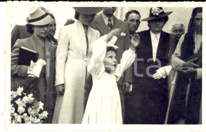 Fotografia d epoca originale 1940 AREA VERCELLESE Bambina alla Prima Comunione Dedica don TERZAGO Foto 1