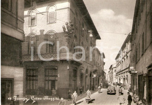Cartolina originale da collezione 1950 ca FAENZA Scorcio di Corso Mazzini con sede del CREDITO ROMANO Cartolina FG 1