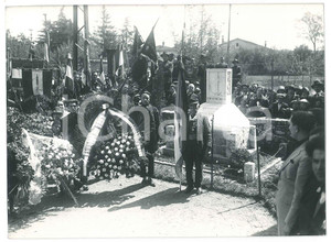 1927 (Riproduzione del 1963) BRESCIA Commemorazione Fausto LUNARDINI Foto (2) Fotografia datata 1963 che riproduce uno scatto del 1927. FOTOGRAFO: Studio Fotografico G. Negri - Brescia  GOOD/buono  Formato: 17x12 originale e autentica 1