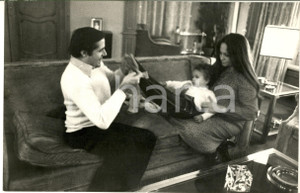 1970 ca COSTUME Carlo GIUFFRE' con moglie e figlio bambino (4) Foto 30x20 cm