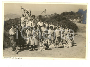 Fotografia d epoca originale 1923 MONTE SAN MICHELE Un gruppo di fanciulle di Gorizia Foto RARA 17x12 cm 1