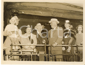 Fotografia d epoca originale 1937 WASHINGTON Franklin ROOSEVELT back with his family after a vacation PHOTO 1