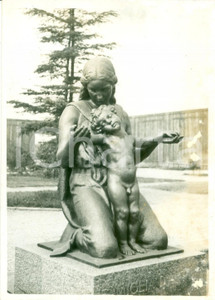 Fotografia d epoca originale 1938 MILANO CIMITERO MONUMENTALE Tomba Famiglia D ANTONI scultore Angelo SAVOLDI 1