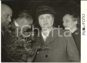 1953 SALERNO Eva KUHN AMENDOLA alla cerimonia per il marito Giovanni *Foto 13x18