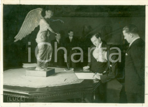 Fotografia d epoca originale 1937 ROMA Eric DRUMMOND PERTH firma accordo italoinglese per MEDITERRANEO Foto 1