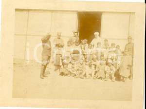 Fotografia d epoca originale 1920 ca LIGURIA ? Bambini in colonia con suora e militari Foto VINTAGE 12x9 1