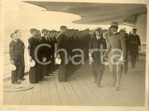 Fotografia d'epoca originale 1932 NAPOLI UMBERTO II su ammiraglia Marina Inglese 1