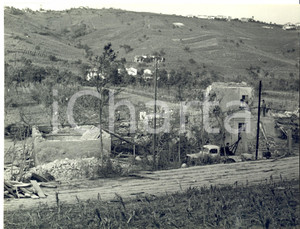 Fotografia d epoca originale 1957 ROBECCO PAVESE Campagna danneggiata dal tornado Foto CARRARO 23x17 1