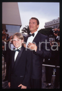 35mm vintage slide* 1993 FESTIVAL CANNES Arnold SCHWARZENEGGER Austin O'BRIEN 25