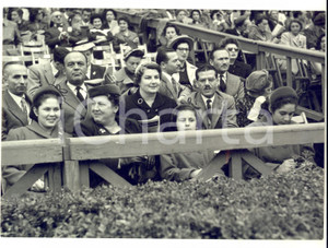 Fotografia d epoca originale 1953 ROMA Le figlie di re FARUQ I d Egitto al Concorso Ippico Foto 18x13 1