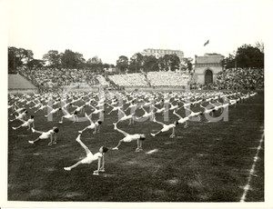 Fotografia d epoca originale 1937 MILANO ARENA CIVICA Saggio ginnico OPERA NAZIONALE BALILLA Foto KEYSTONE 1