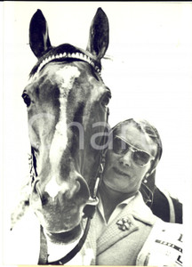 Fotografia d epoca originale 1959 PARIS Ippodromo di LONGCHAMP  Brita STROKIRK e LYCASTE II Foto 13x18 1