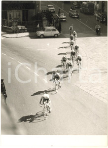 1958 CICLISMO MILANO-TORINO Passaggio del gruppo inseguitore - Foto 13x18 cm