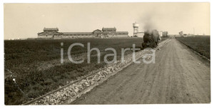 Fotografia d'epoca originale 1934 ROMA Locomotrice a vapore dell'aeropompa agricola *Fotografia DANNEGGIATA 1