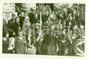 Fotografia d epoca originale 1938 GENOVA Folla dei coloni in partenza per la LIBIA Fotografia 1