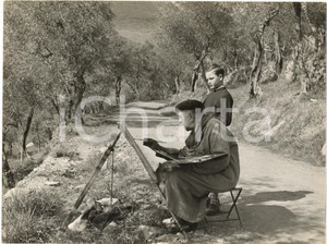 1953 PORTOFINO Pittore Arturo TOSI dipinge en plein air - Fotografia 24x18 cm