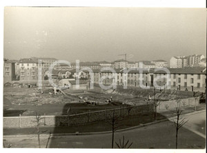 Fotografia d epoca originale 1938 MILANO Veduta urbana con cantiere in attivitÃ  Fotografia 18x14 cm 1
