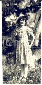 Fotografia d epoca originale 1930 SANREMO Villa BOSCOBELLO Festa di Maggio  Giovane contadinella Foto 1