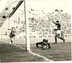 Fotografia d epoca originale 1942 MILANTORINO 10 Il gol di Luigi ROSELLINI Foto 1