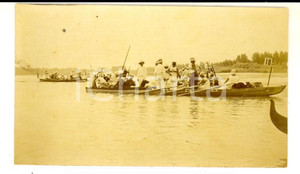 Fotografia d epoca originale 1920 ca VENEZIA GIULIA CANOTTAGGIO Barche prima della partenza Foto 10x6 1