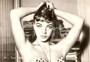 Cartolina originale da collezione 1960 ca CINEMA Actress Joan COLLINS Portrait Cartolina FG NV 1
