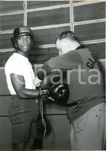 1956 MILANO BOXE Pesi Leggeri - Orlando ZULUETA durante un allenamento *Foto