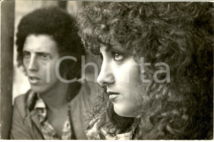 Fotografia d epoca originale 1970 ca MUSICA ITALIA Ritratto di Marcella e Gianni BELLA Foto 30x20 cm 1