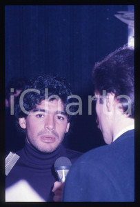 Fotografia d epoca originale 35mm vintage slide 1990 ca ITALIA CALCIO Diego Armando MARADONA  Intervista 1