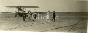 Fotografia d epoca originale 1930 ca SIRTE LIBIA Pietro BADOGLIO arriva a bordo di un monoplano Fotografia 1