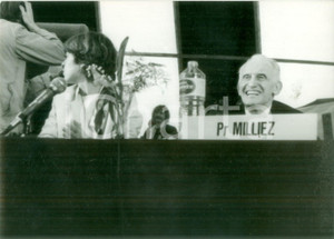 Fotografia d epoca originale 1983 CHATEAU DE VINCENNES Medico Paul MILLIEZ alla riunione degli interni Foto 1
