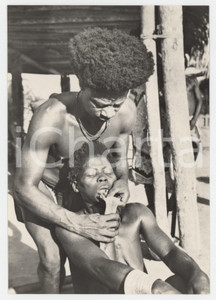 1950 ca CONGO BELGE - ISANGI Pointillage des dents - Carte postale  Fotocartolina postale d'epoca.Non viaggiata. GOOD/buono  Formato: 15x10 cm originale e autentica 1